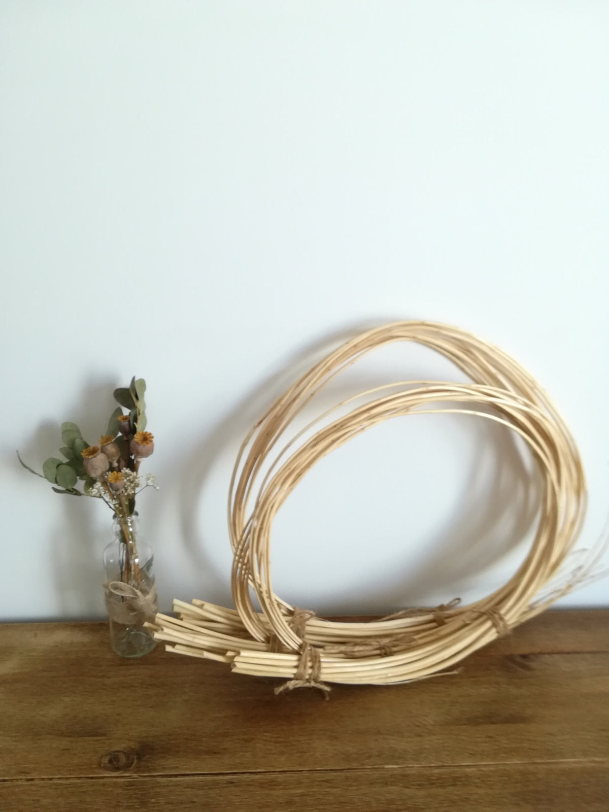 Willow rods for weaving and crafts. Natural brown, buff or white willow. Basketry willow. Black Maul 24 x 4'-5' willow rods. Willow withies