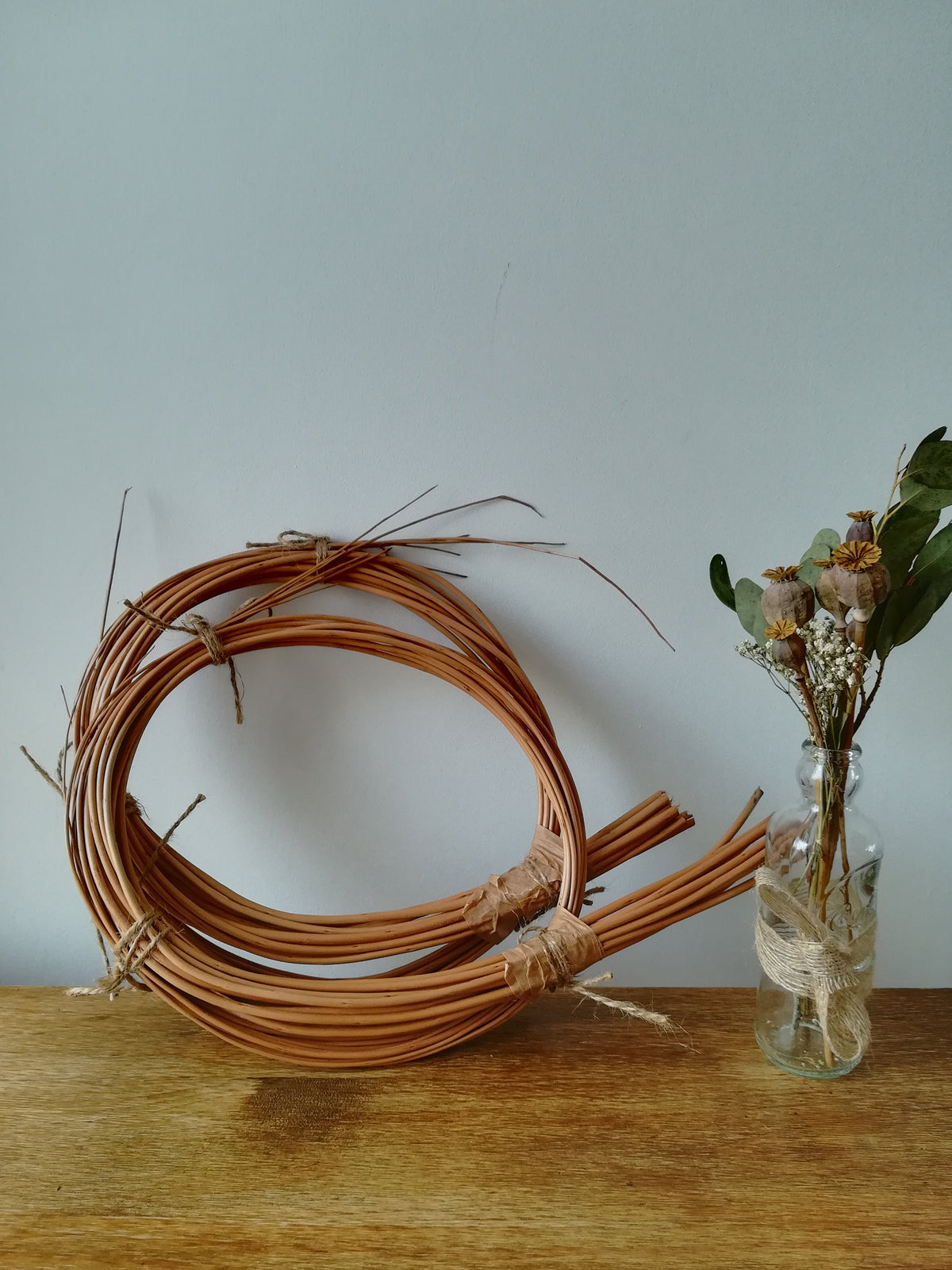Willow rods for weaving and crafts. Natural brown, buff or white willow. Basketry willow. Black Maul 24 x 4'-5' willow rods. Willow withies