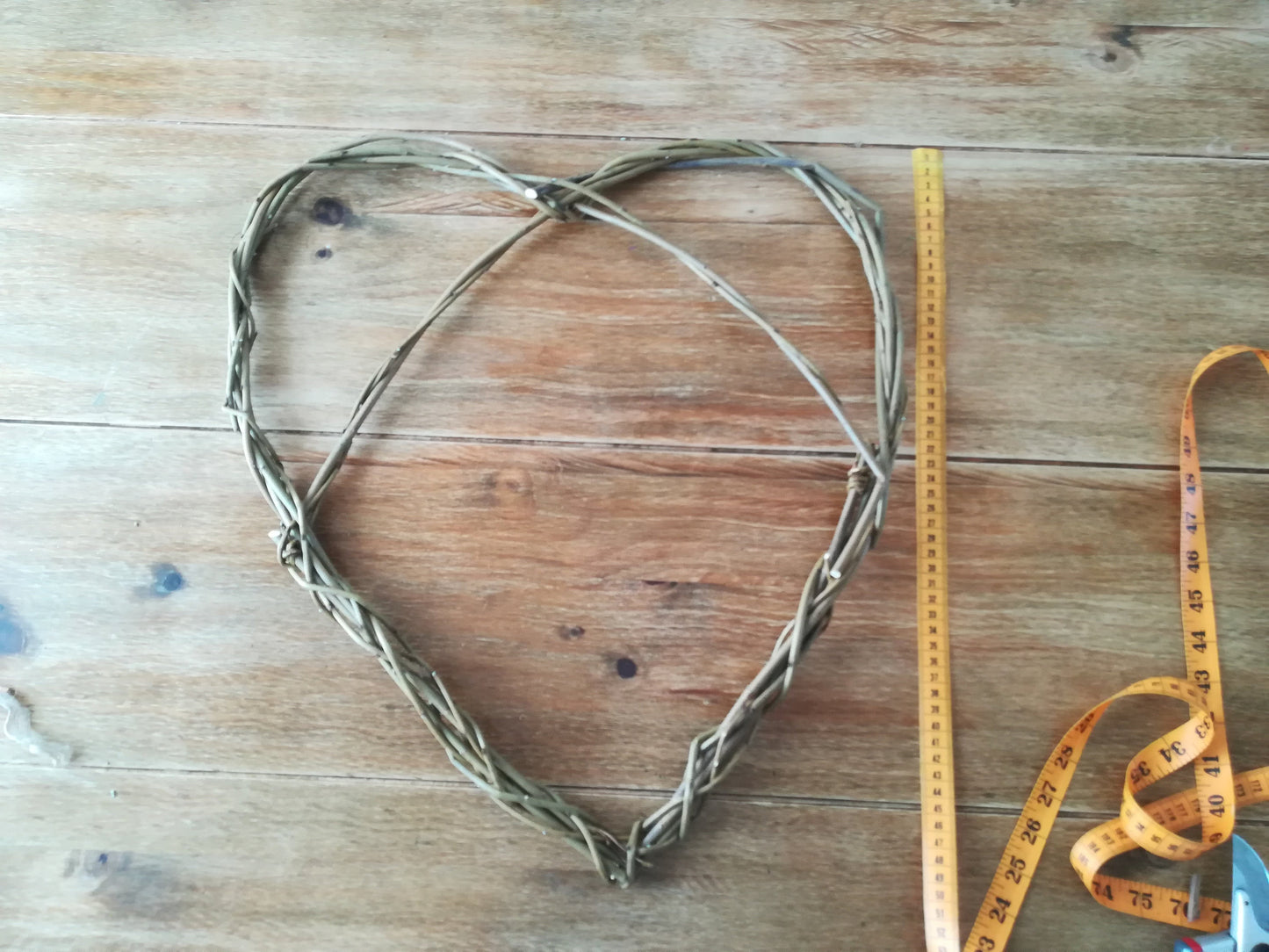 Large willow heart. Wedding decor/gift. 5th anniversary gift. Natural home bedroom decor