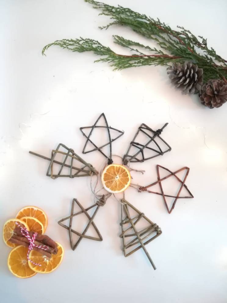 Willow Christmas Gift Toppers: Rustic Star and Tree Ornaments