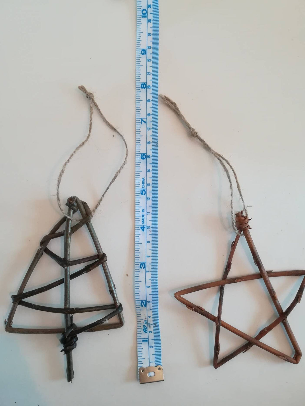 Willow Christmas Gift Toppers: Rustic Star and Tree Ornaments