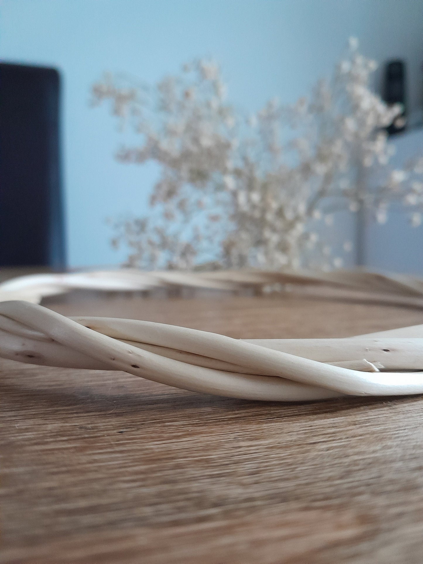 Thin willow hoop, natural white willow. Plain wreath base for DIY wedding, door or flower girl hoops. 10cm 15cm 20cm 30cm 40cm diameter