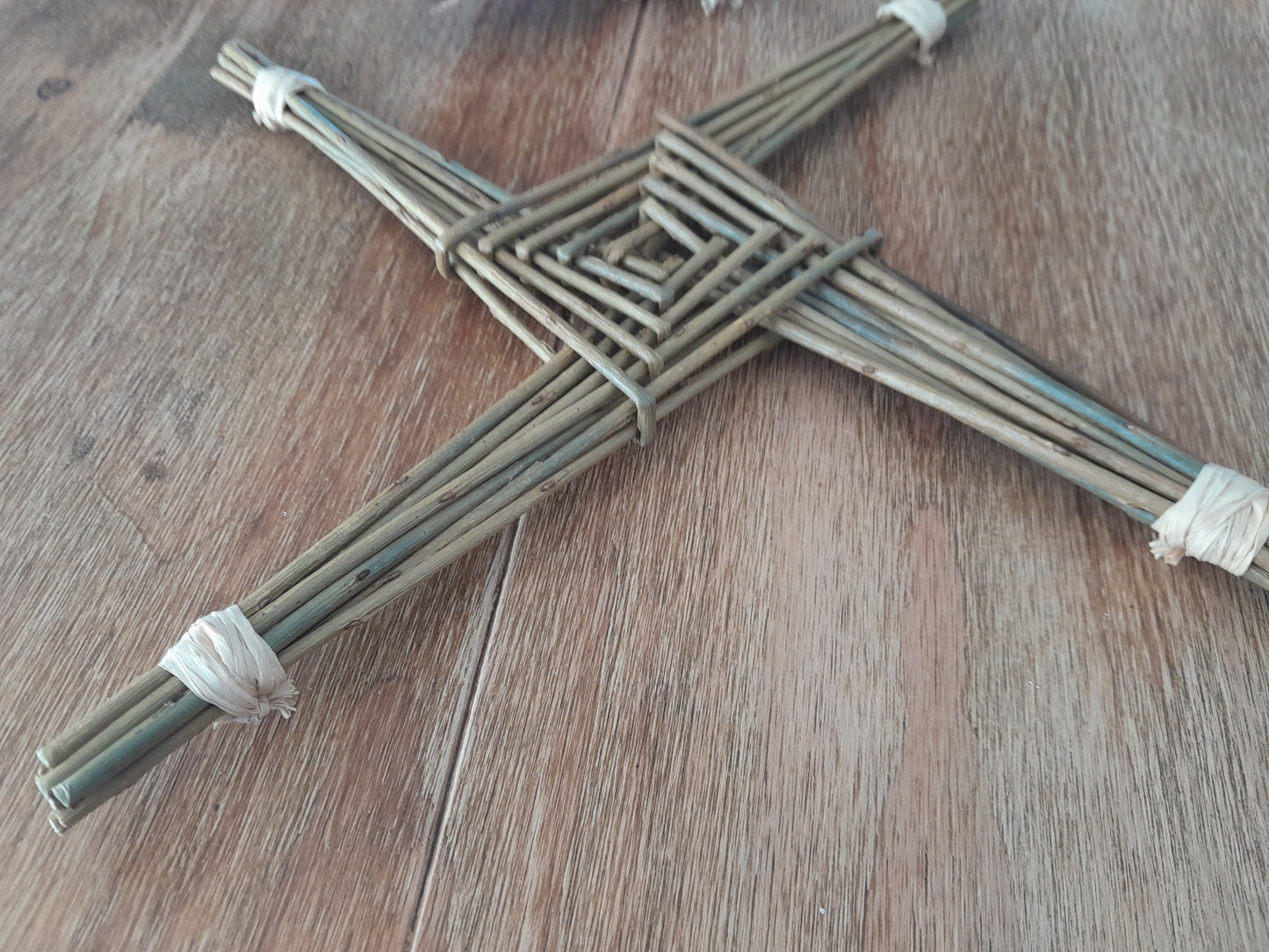 Willow St Brigid cross