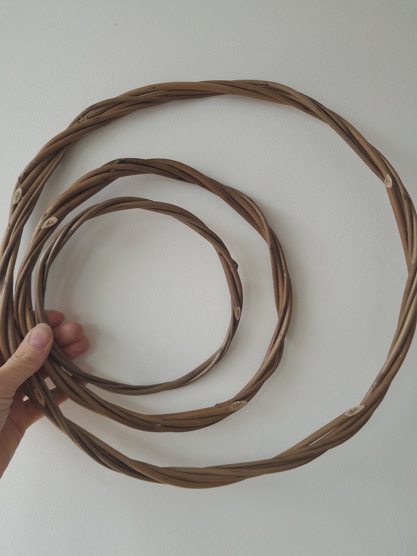 Thin Willow Hoop, Natural Buff Noir Willow, Plain Wreath for Craft, DIY Wedding Décor, Door Wreath, Flower Girl Hoops. 15, 20, 30 or 40cm