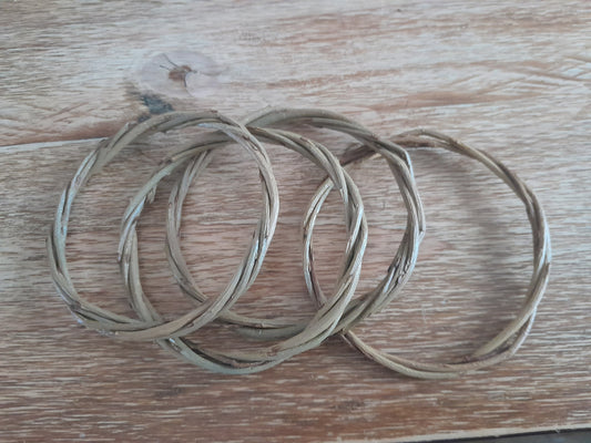 Set of 5 tiny willow hoops for craft and floristry. Mini wreaths for dried flower hoops, wedding favours, dreamcatchers etc. 8cm diameter.