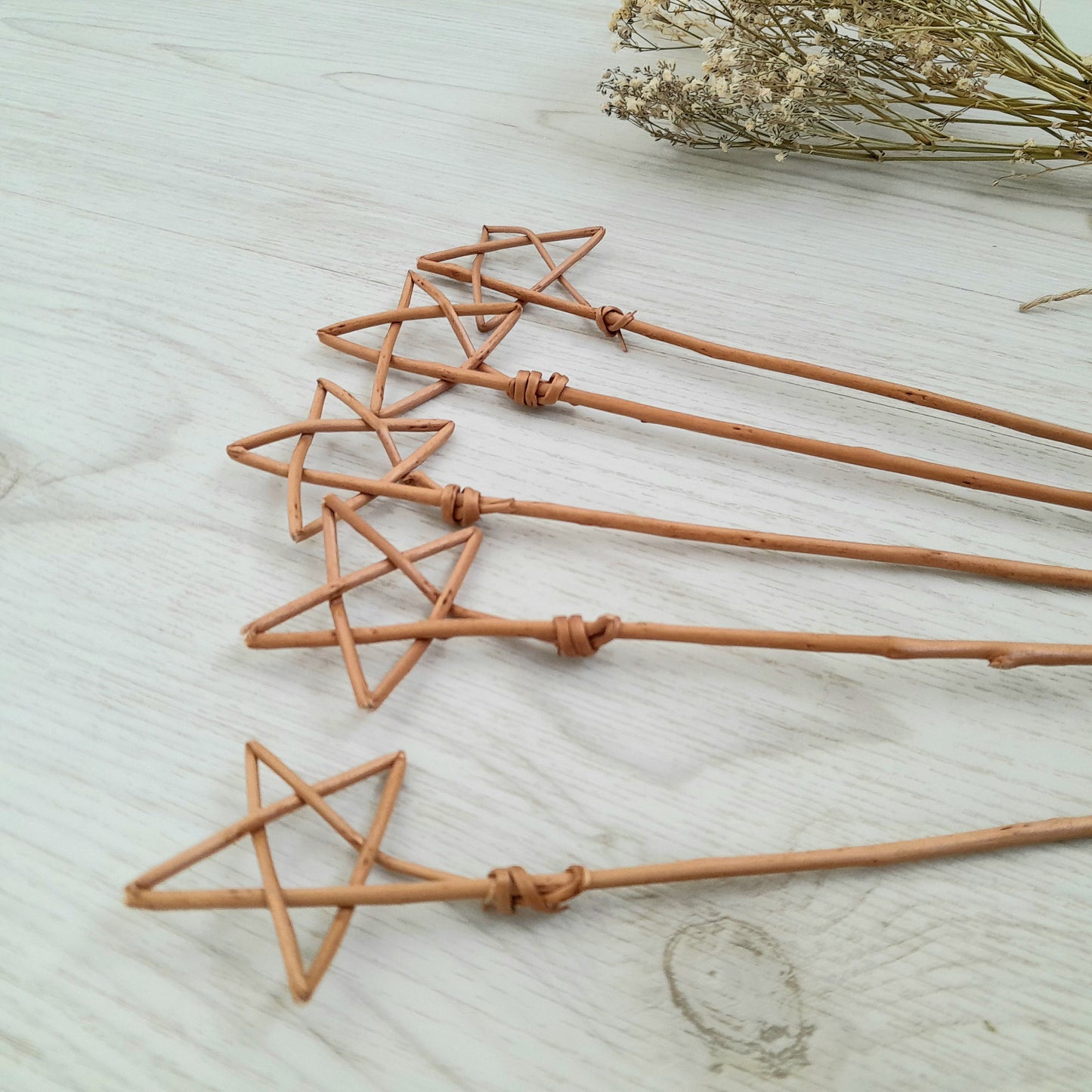 Small willow star wands for craft set of 5, for bouquet, flower arrangement, gift topper, place setting, eco-friendly letterbox gift for Mum