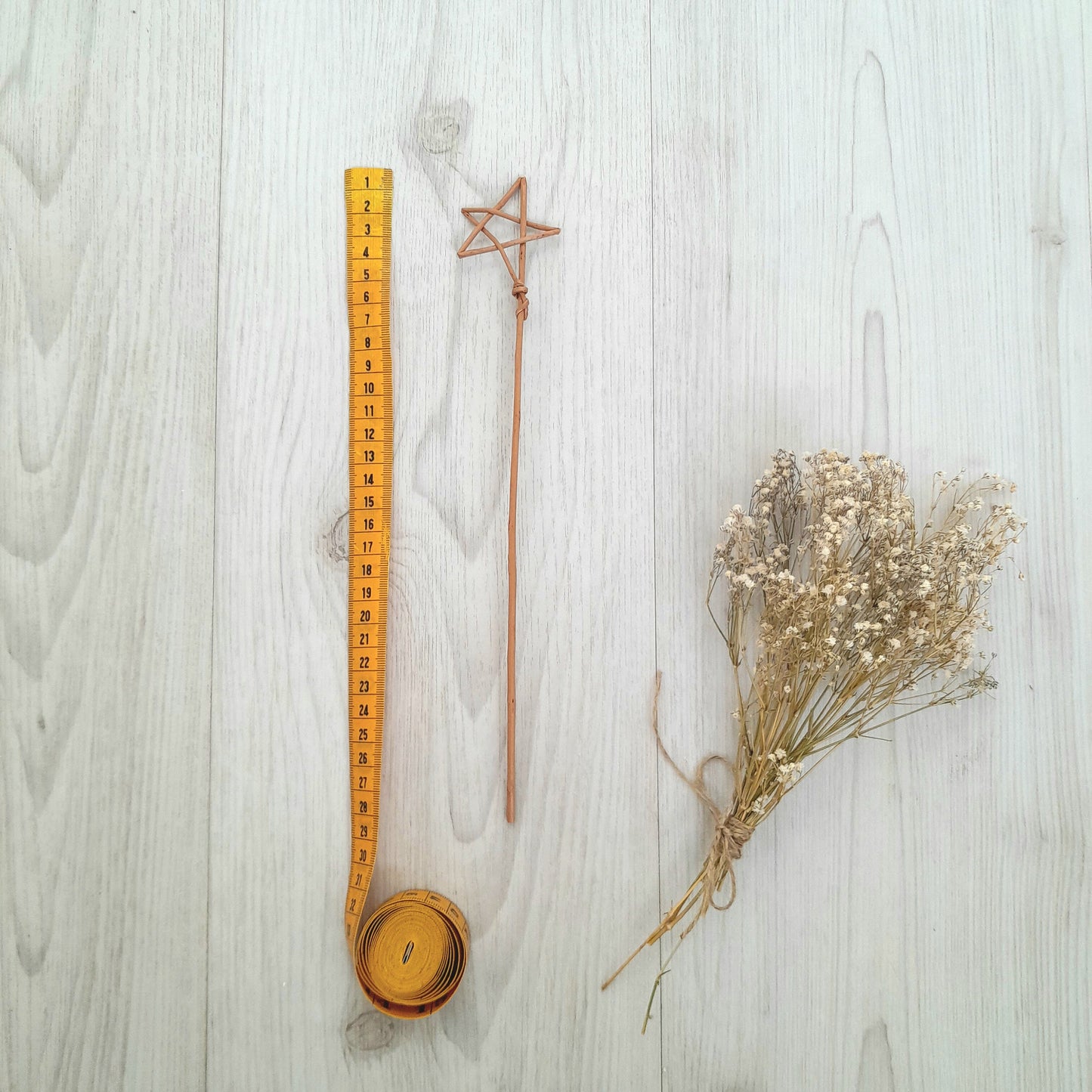 Small willow star wands for craft set of 5, for bouquet, flower arrangement, gift topper, place setting, eco-friendly letterbox gift for Mum