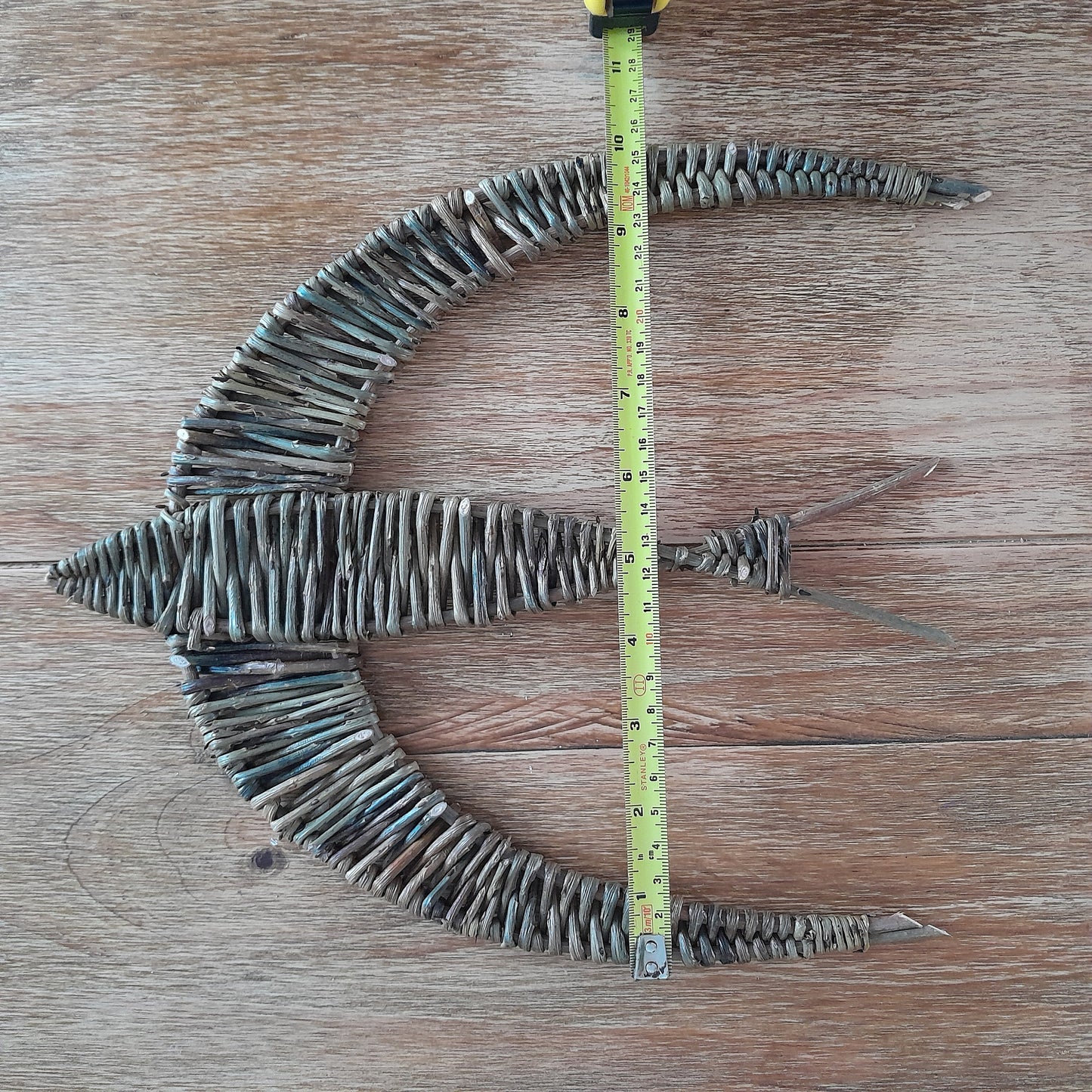 Handcrafted Willow Swallow Wall Decor: Eco-Friendly Bird Art