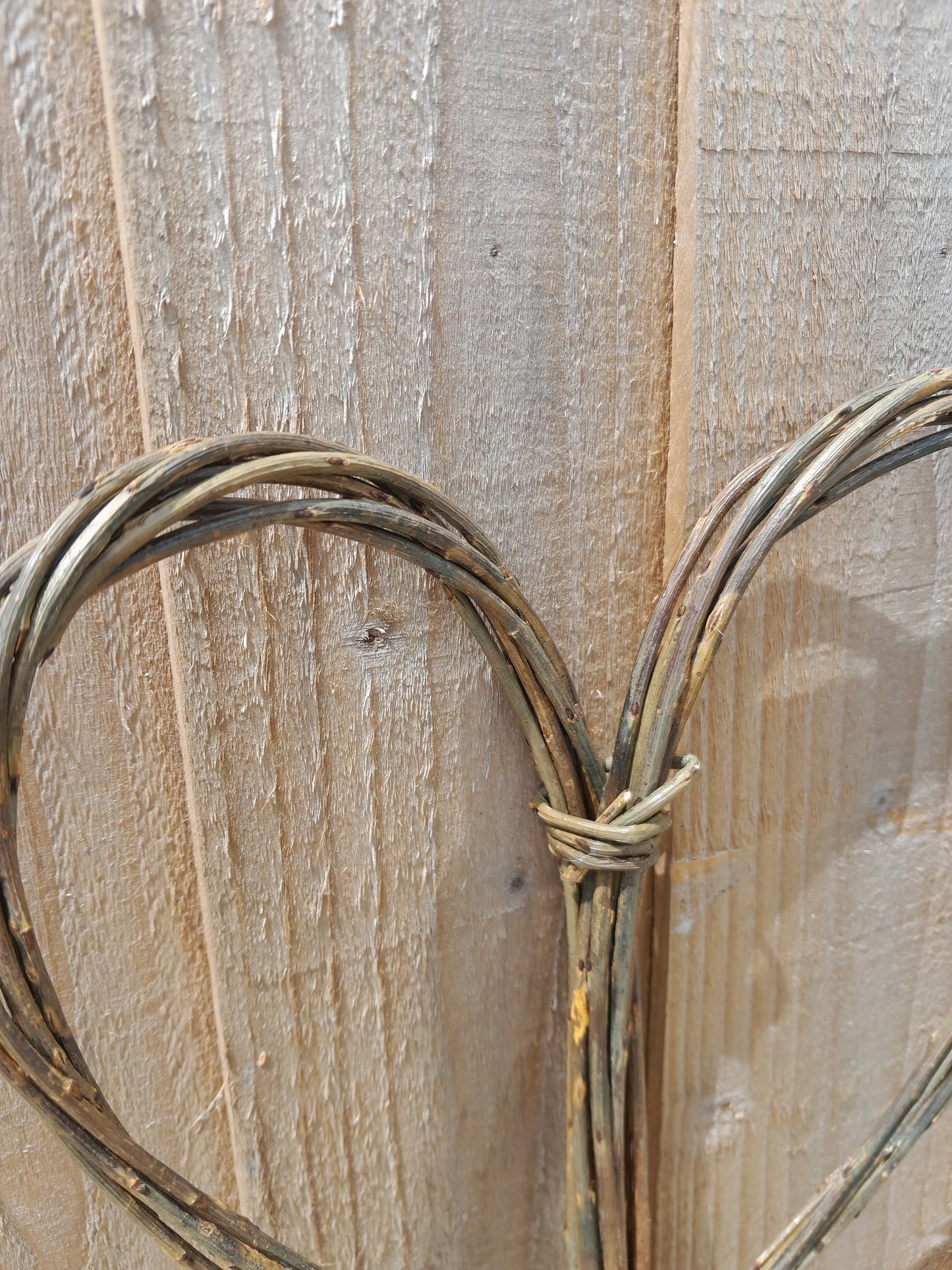 Small Willow Heart, Natural Brown Willow Heart for Door or Wall Hanging. Sustainable Wall Art for Garden or Bedroom, 5th Anniversary Gift