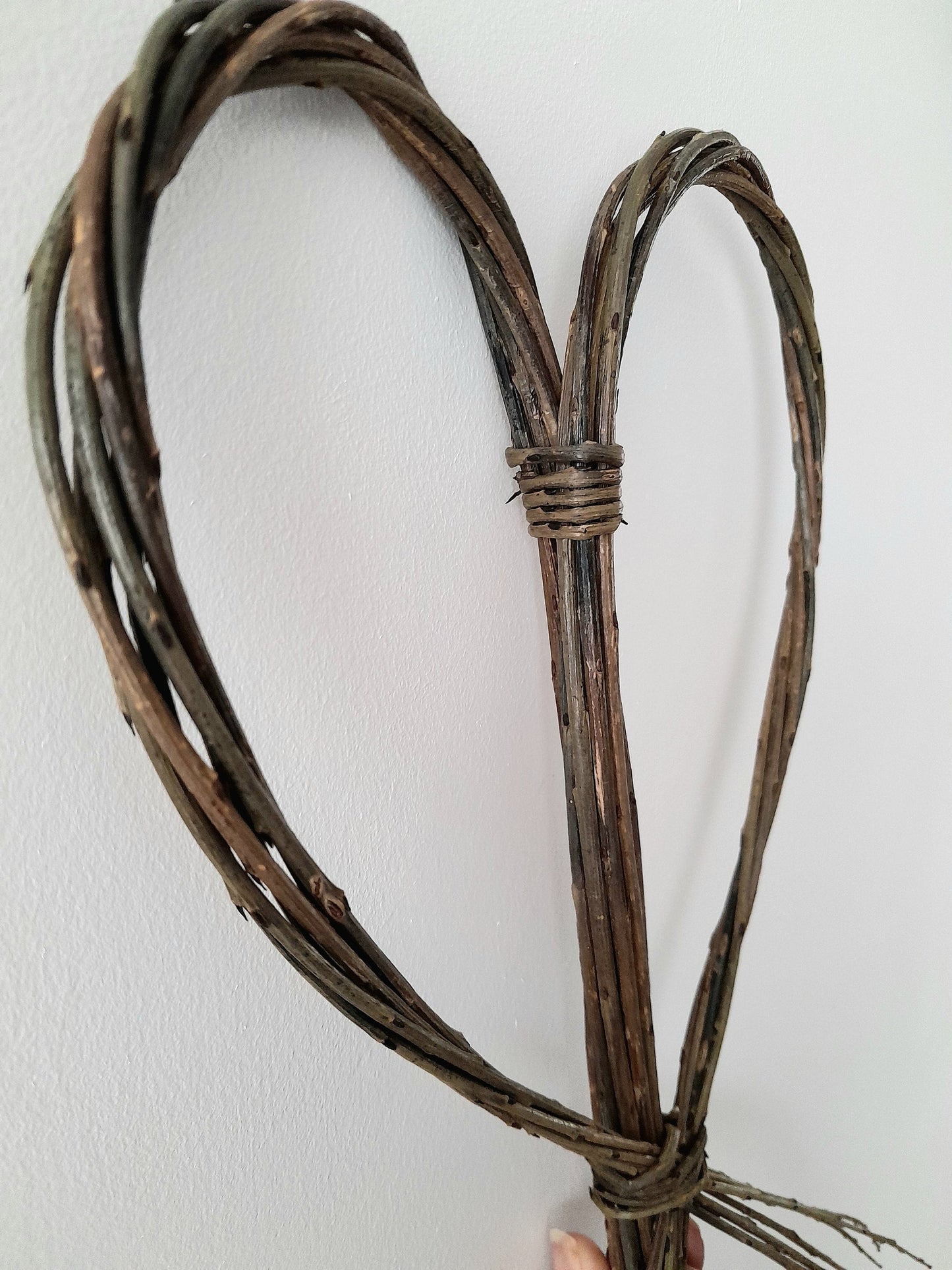 Small Willow Heart, Natural Brown Willow Heart for Door or Wall Hanging. Sustainable Wall Art for Garden or Bedroom, 5th Anniversary Gift