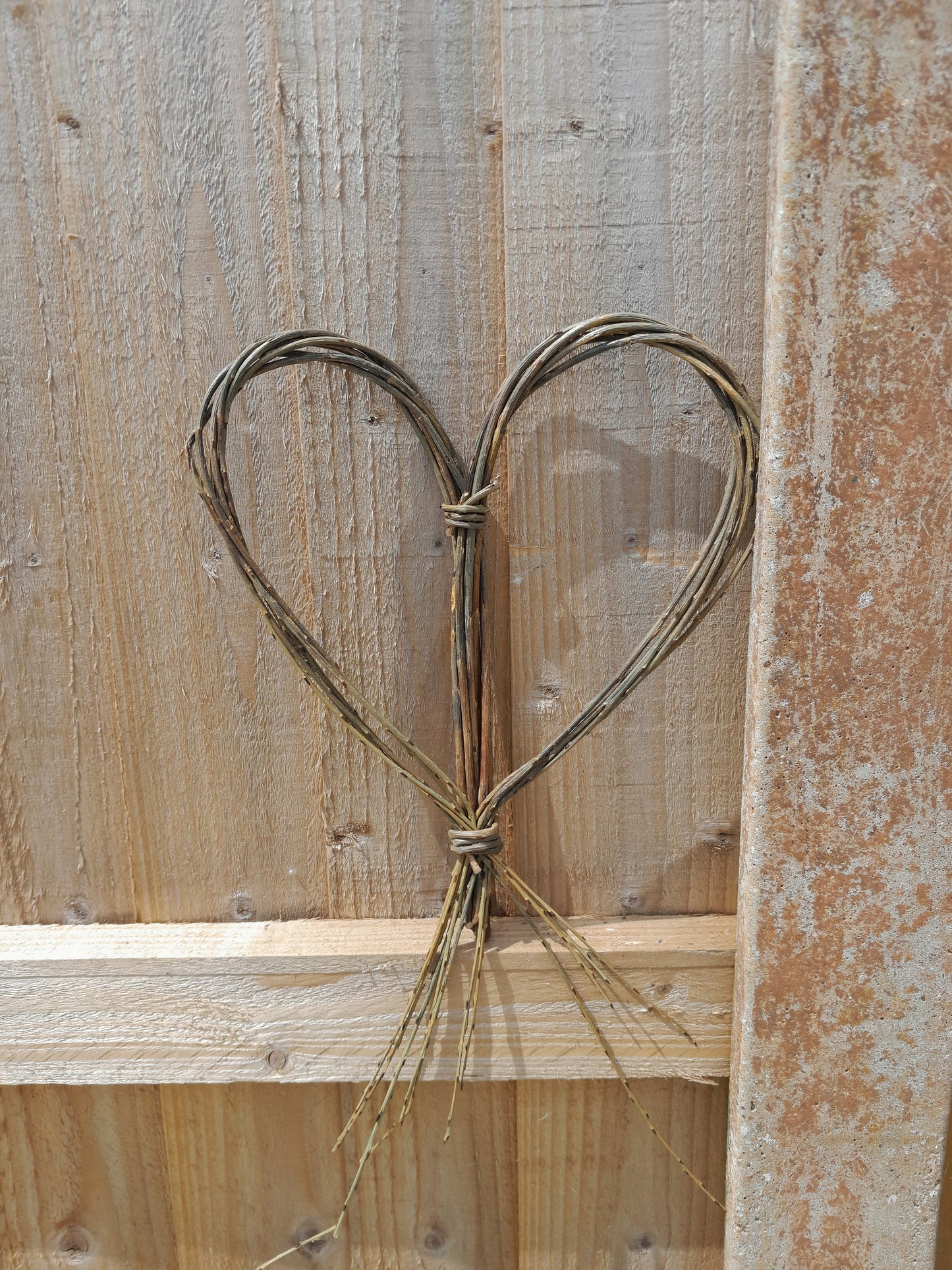 Small Willow Heart, Natural Brown Willow Heart for Door or Wall Hanging. Sustainable Wall Art for Garden or Bedroom, 5th Anniversary Gift