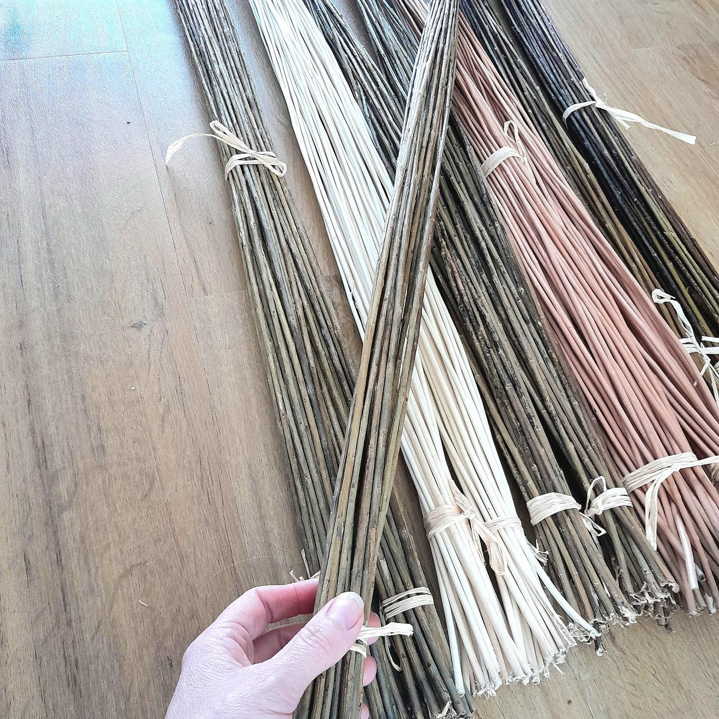 Straight Willow Rods for Weaving and Crafts. Natural Brown, Buff or White Willow. 3 Foot Basketry Willow. 25 x 2'-3' 60-90cm Willow Withies.