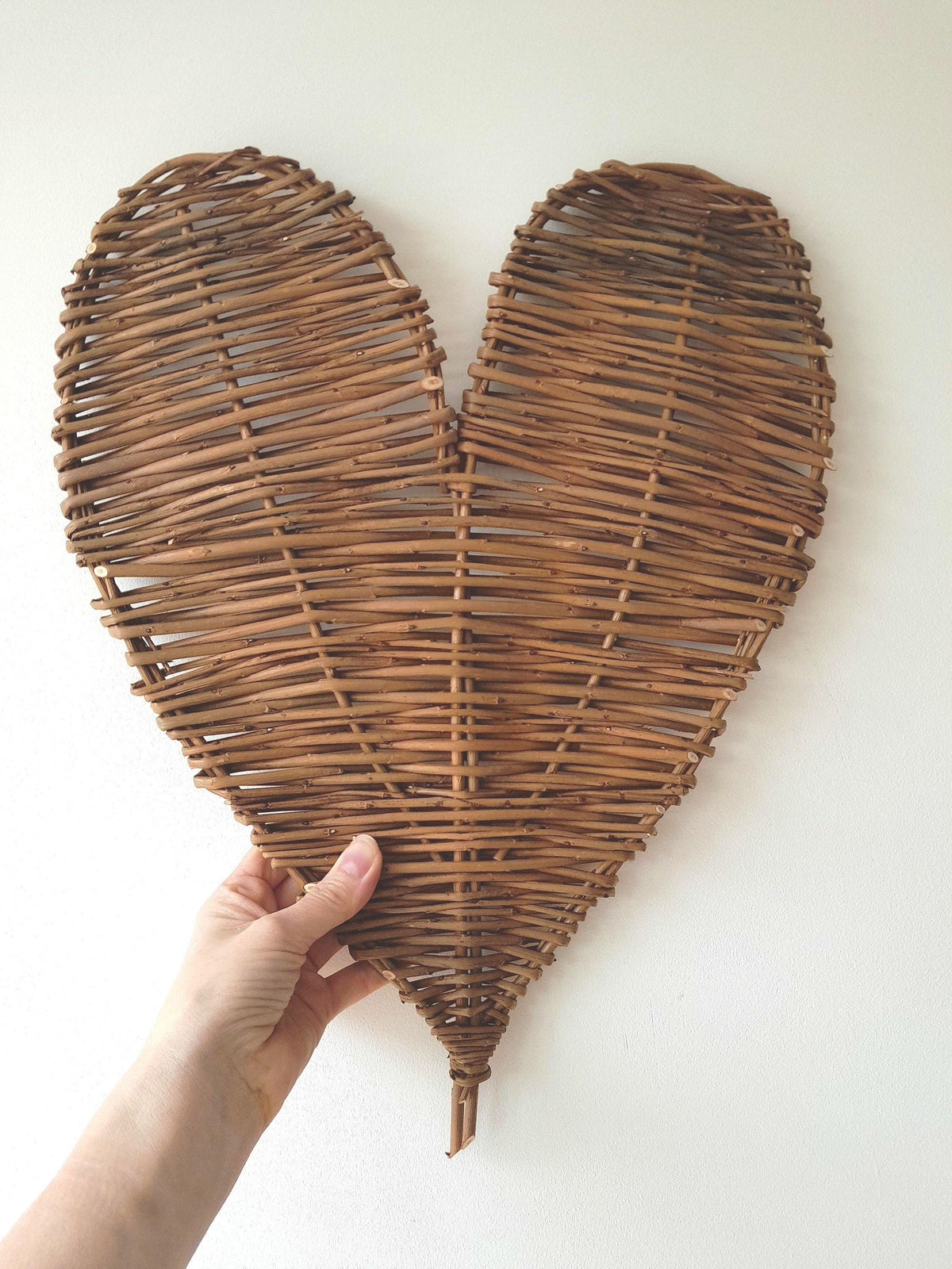 Large willow heart. Natural brown willow wall hanging. Rustic woven heart 40cm
