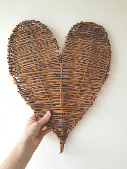Large willow heart. Natural brown willow wall hanging. Rustic woven heart 40cm