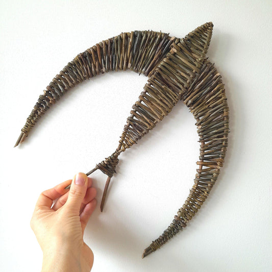 Willow Swallow Decoration for Garden or Home, Eco-friendly Gift for Nature lover or Bird Watcher, Natural Willow Wall Decor for Living Room